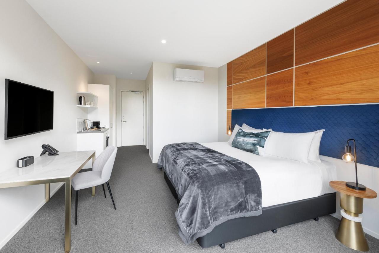 Hidden Lake Hotel & Apartments Cambridge Esterno foto